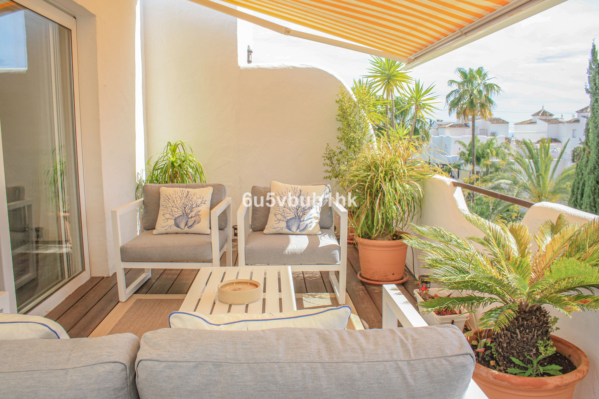 4 Bed Apartment for sale in Marbella Costa Del Sol, Málaga, Spain