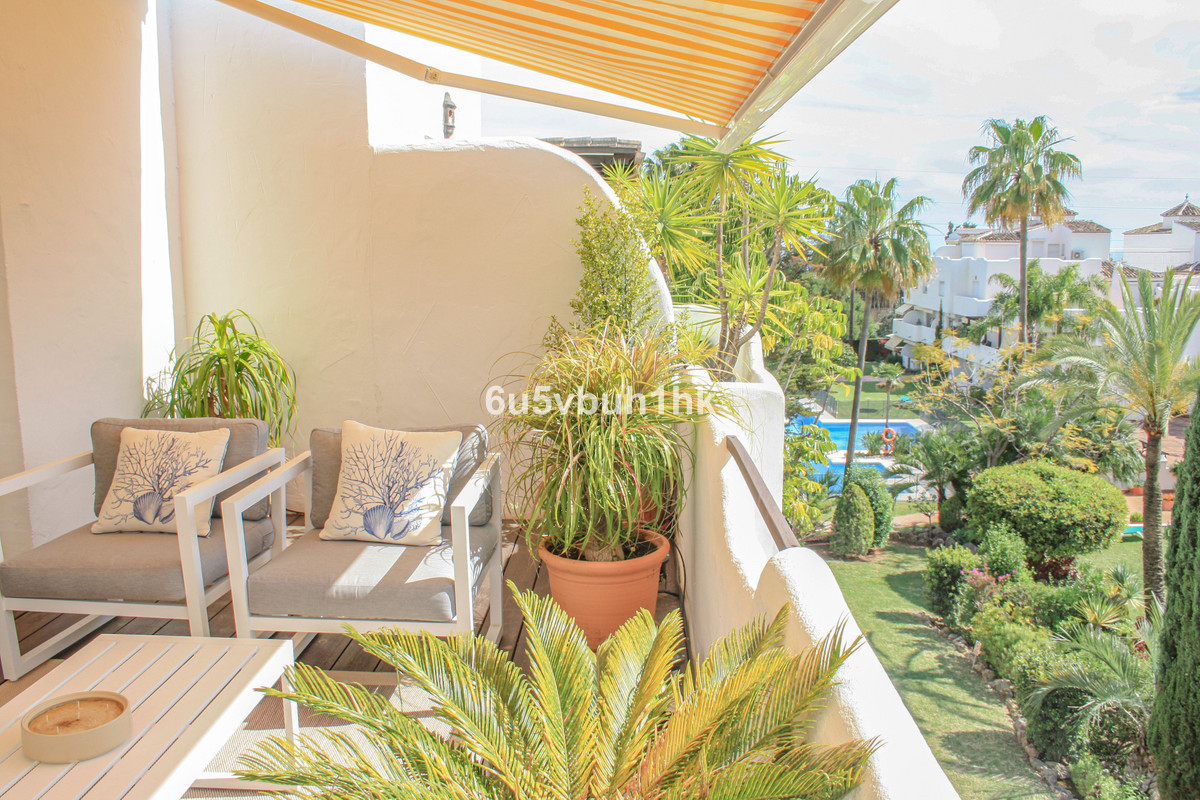 4 Bed Apartment for sale in Marbella Costa Del Sol, Málaga, Spain