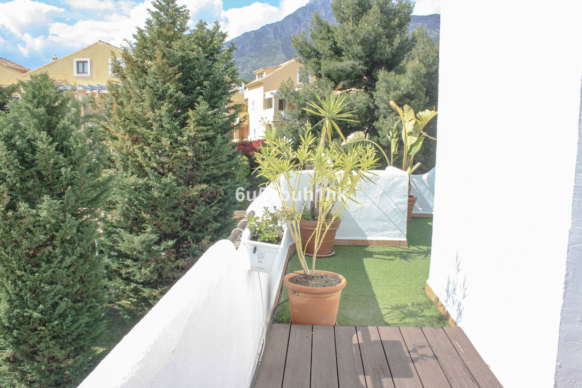4 Bed Apartment for sale in Marbella Costa Del Sol, Málaga, Spain