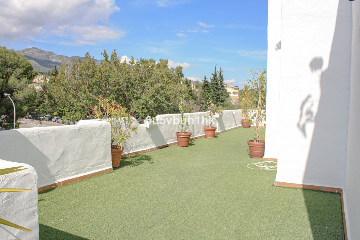4 Bed Apartment for sale in Marbella Costa Del Sol, Málaga, Spain