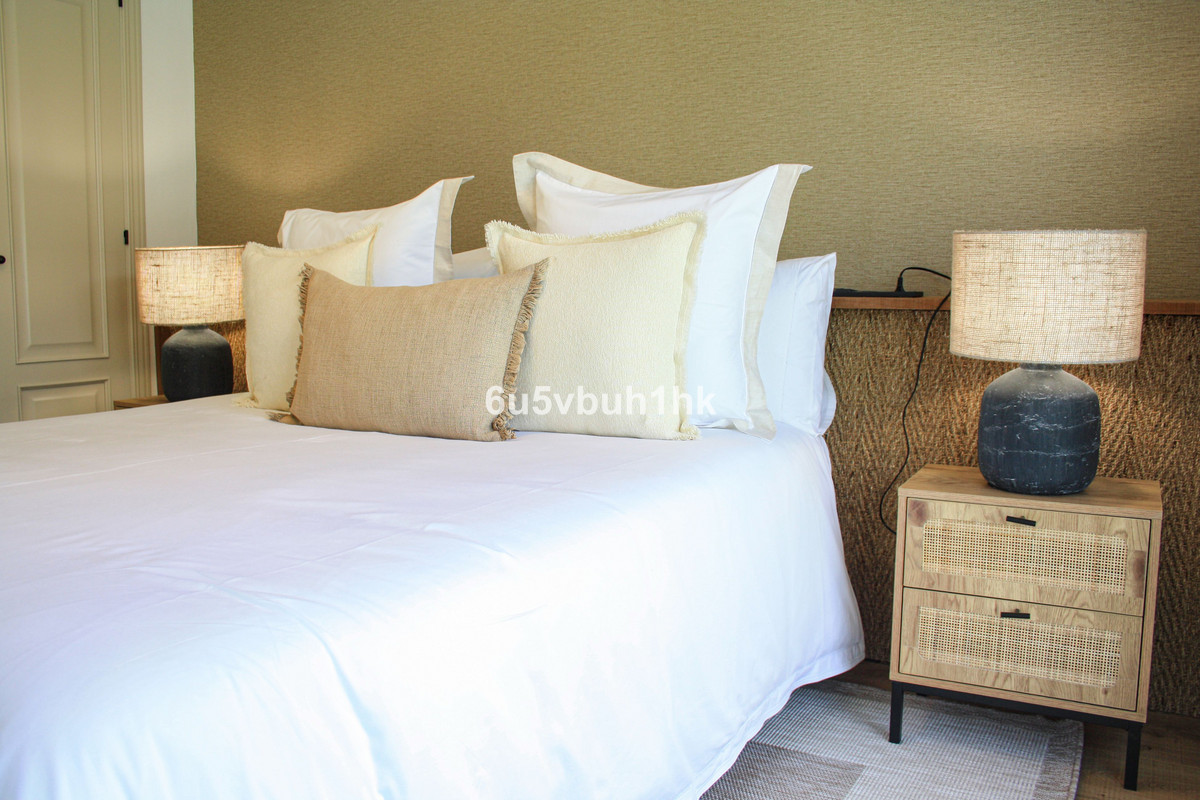 4 Bed Apartment for sale in Marbella Costa Del Sol, Málaga, Spain