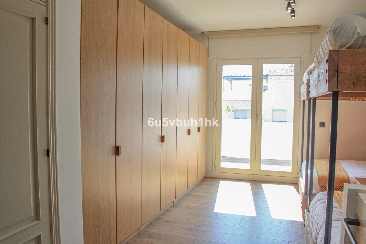 4 Bed Apartment for sale in Marbella Costa Del Sol, Málaga, Spain
