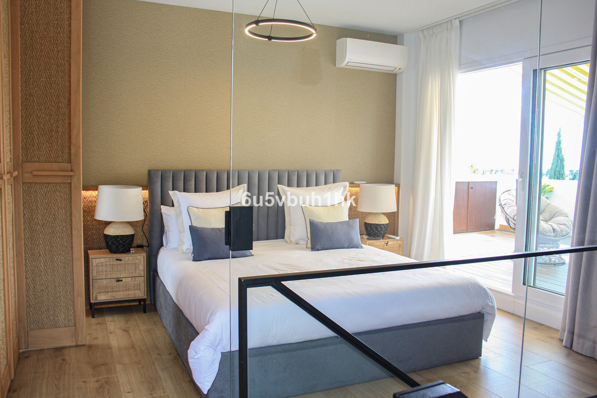 4 Bed Apartment for sale in Marbella Costa Del Sol, Málaga, Spain