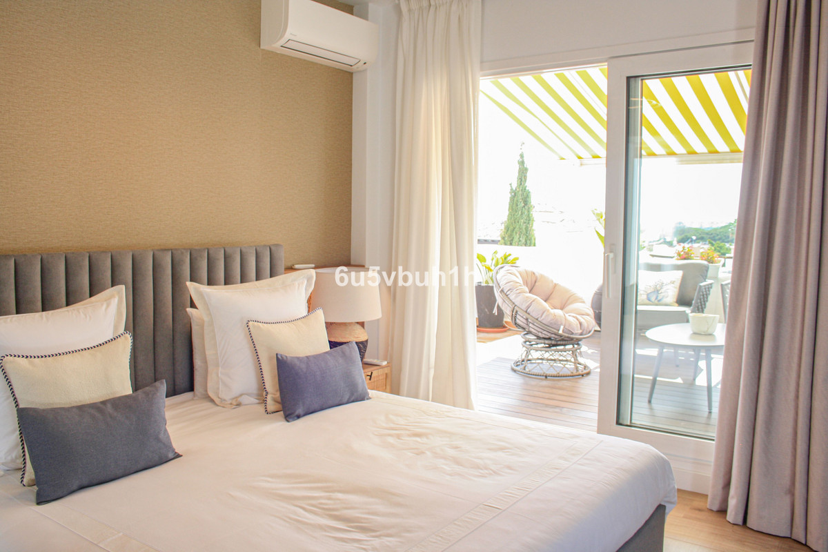 4 Bed Apartment for sale in Marbella Costa Del Sol, Málaga, Spain