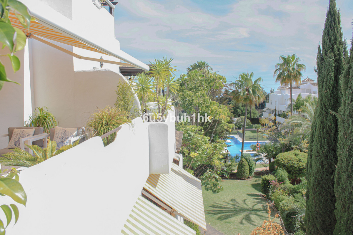 4 Bed Apartment for sale in Marbella Costa Del Sol, Málaga, Spain