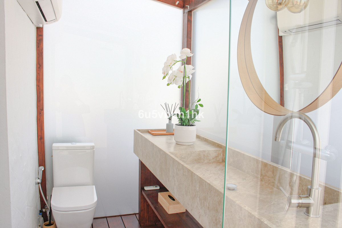 4 Bed Apartment for sale in Marbella Costa Del Sol, Málaga, Spain