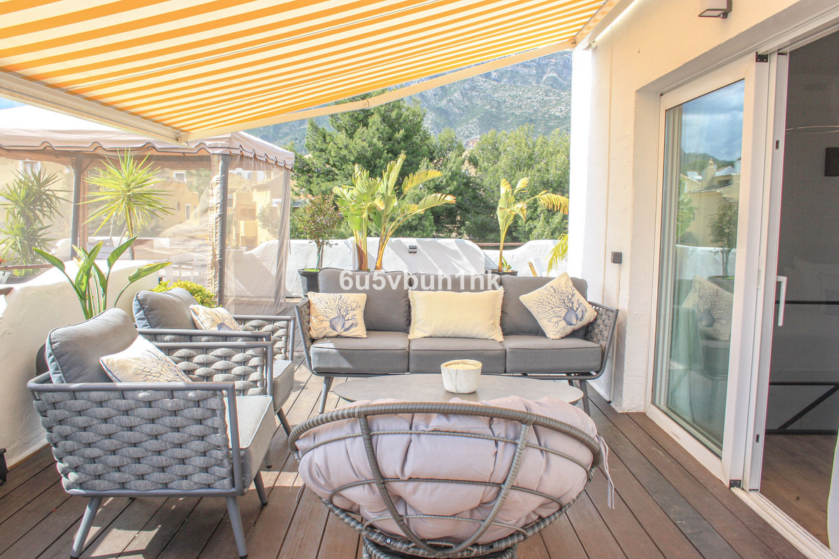 4 Bed Apartment for sale in Marbella Costa Del Sol, Málaga, Spain