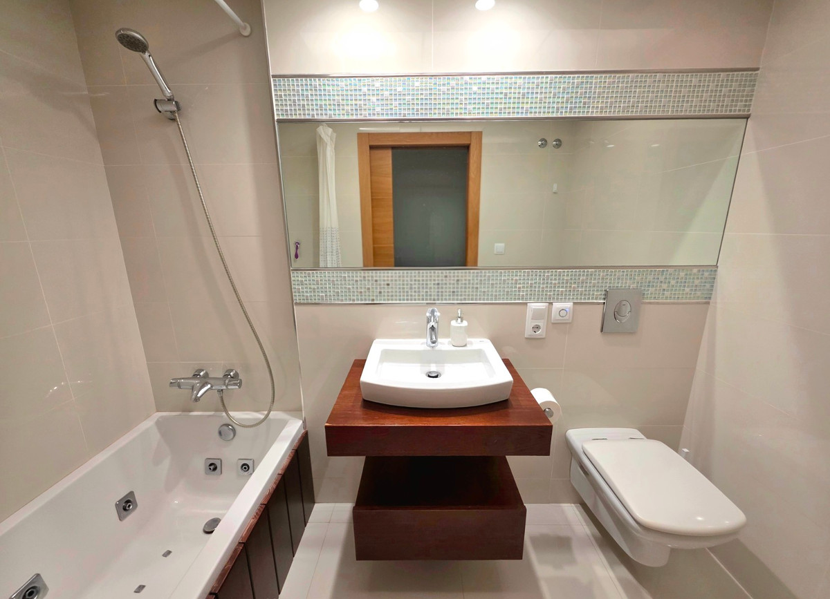 Se vende Apartamento Planta Media de 2 dormitorios en Costa Blanca, Alicante, España