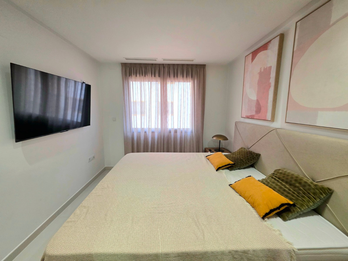 Se vende Apartamento Planta Media de 2 dormitorios en Costa Blanca, Alicante, España