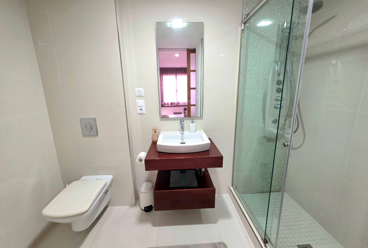 Se vende Apartamento Planta Media de 2 dormitorios en Costa Blanca, Alicante, España