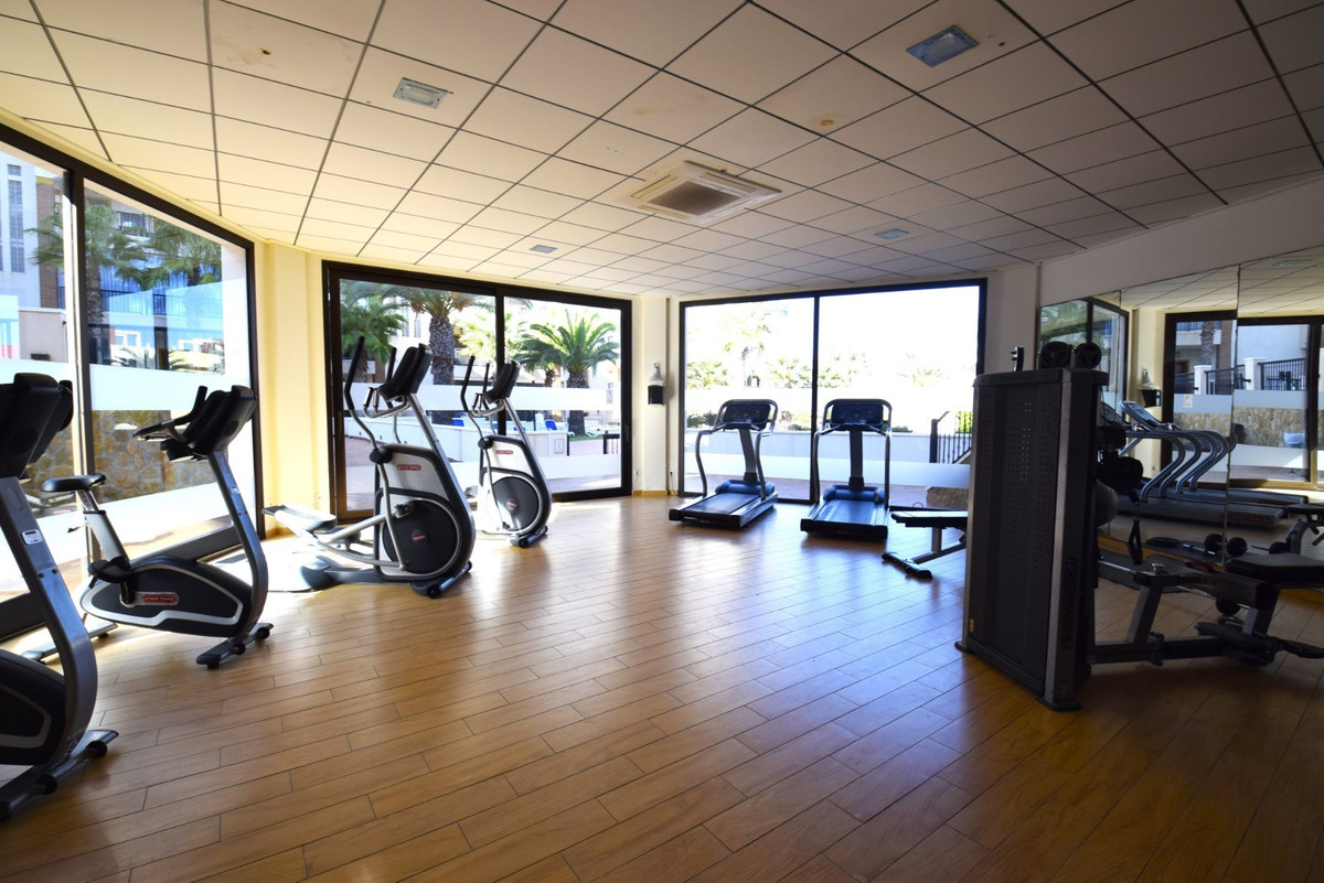Se vende Apartamento Planta Media de 2 dormitorios en Costa Blanca, Alicante, España
