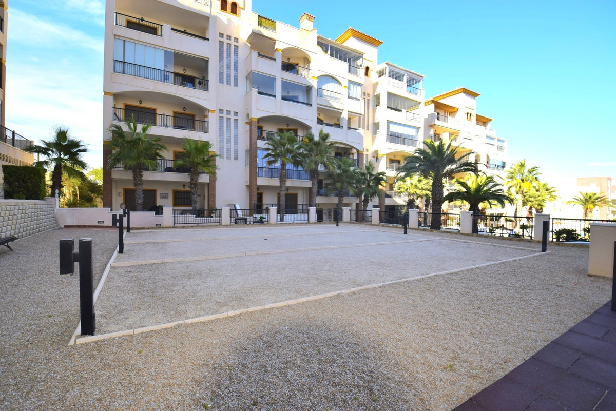 Se vende Apartamento Planta Media de 2 dormitorios en Costa Blanca, Alicante, España