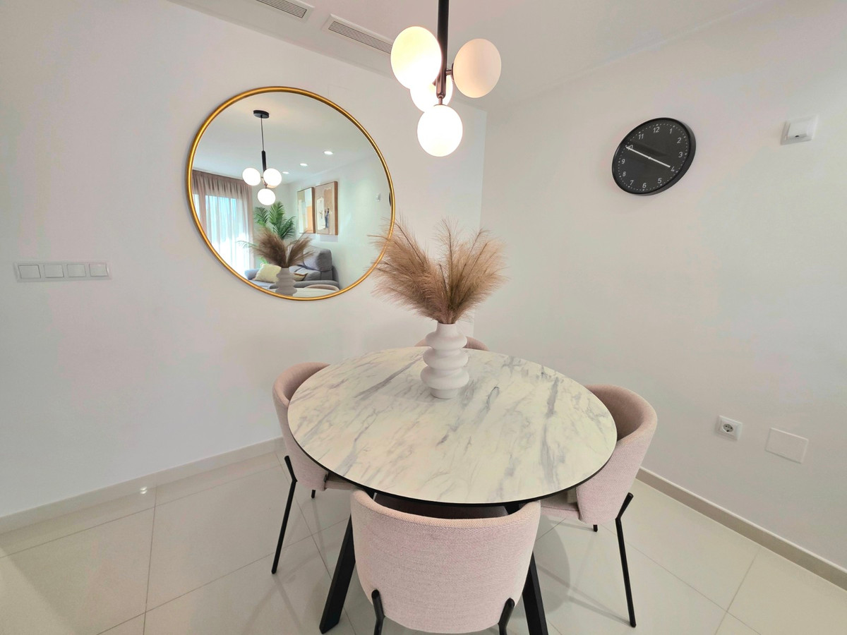 Se vende Apartamento Planta Media de 2 dormitorios en Costa Blanca, Alicante, España