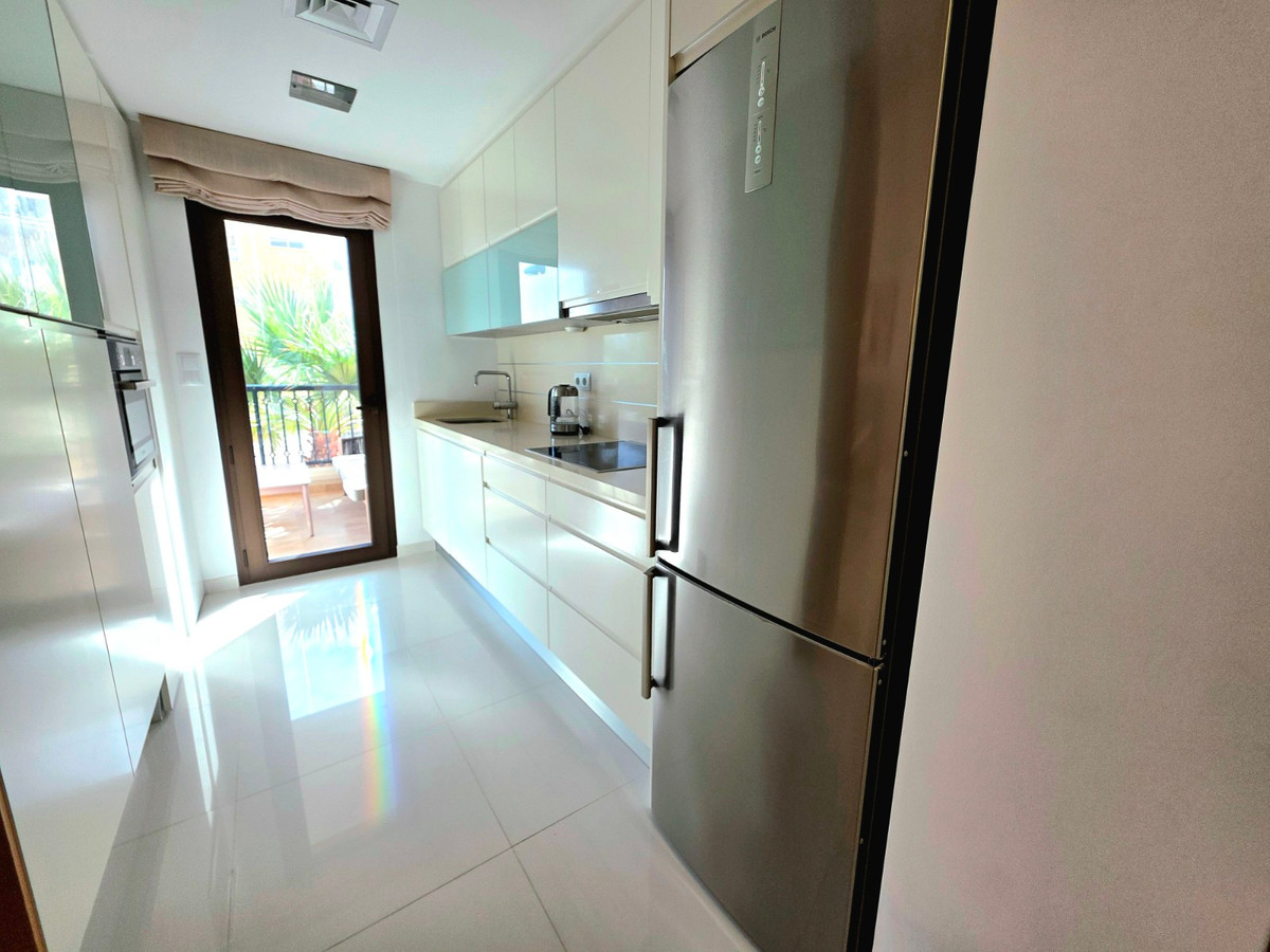 Se vende Apartamento Planta Media de 2 dormitorios en Costa Blanca, Alicante, España