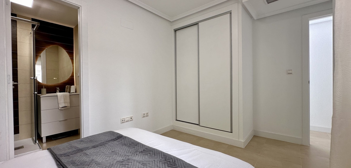 Se vende Apartamento Planta Media de 3 dormitorios en Costa Blanca, Alicante, España