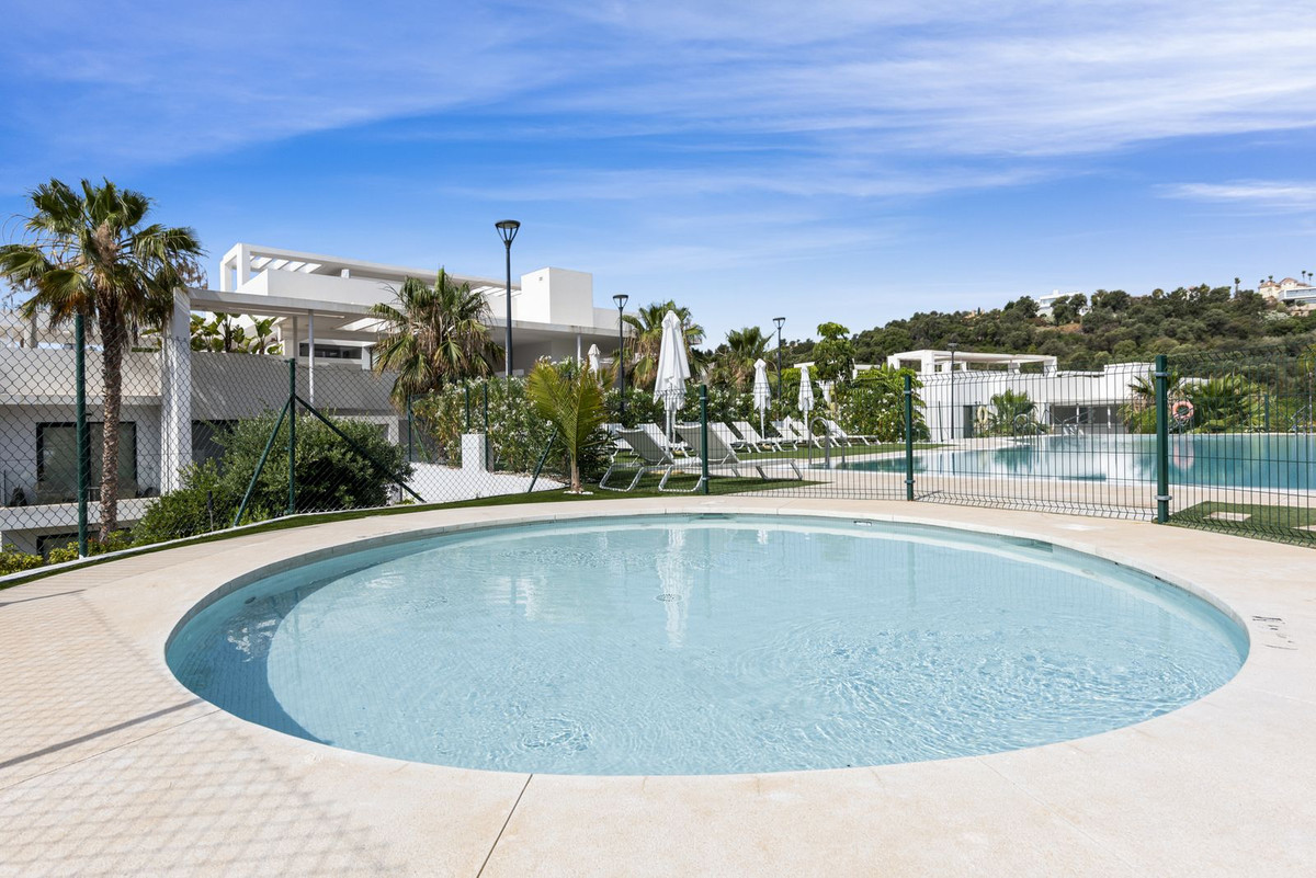 3 Bed Apartment for sale in Benahavís Costa Del Sol, Málaga, Spain