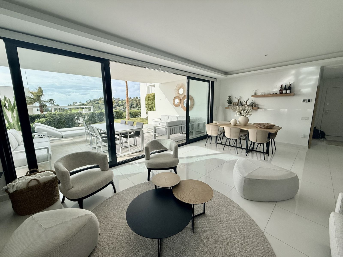 3 Bed Apartment for sale in Benahavís Costa Del Sol, Málaga, Spain
