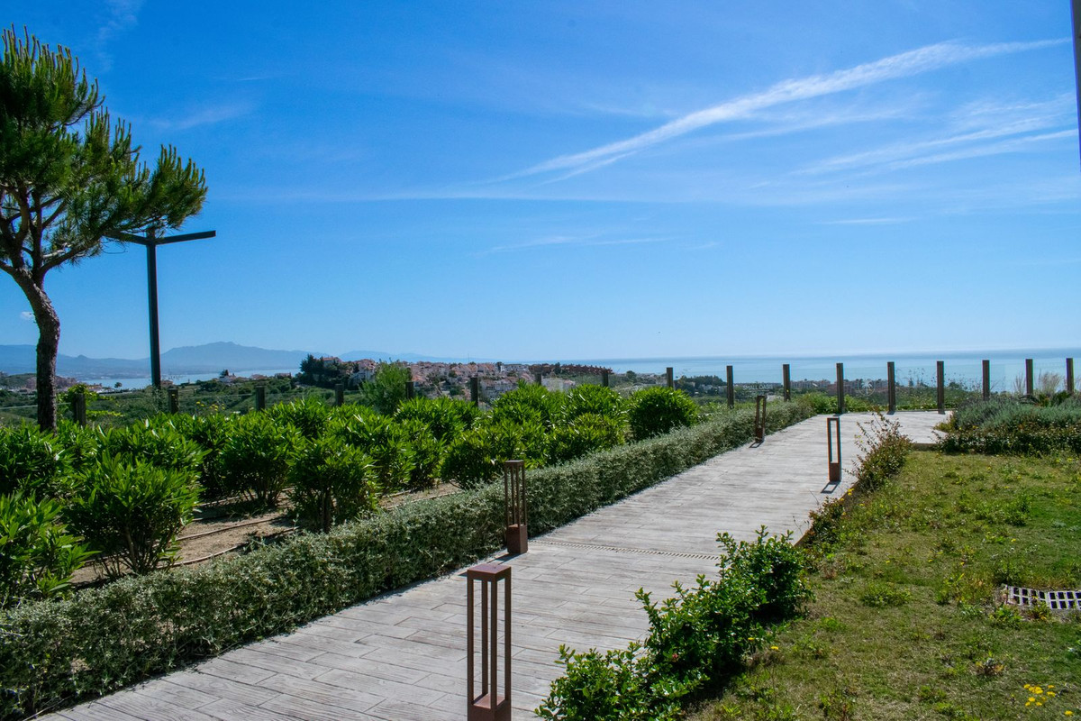 3 Bed Apartment for sale in Manilva Costa Del Sol, Málaga, Spain