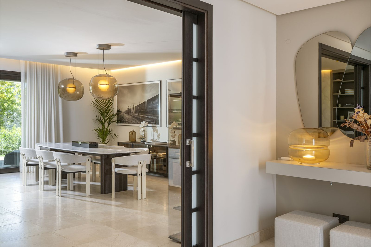 Se vende Adosada de 5 dormitorios en Costa Del Sol, Cadiz, España