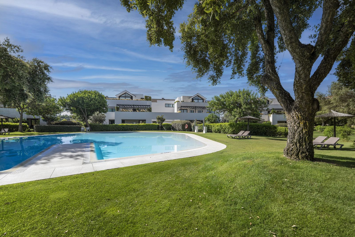 Se vende Adosada de 5 dormitorios en Costa Del Sol, Cadiz, España
