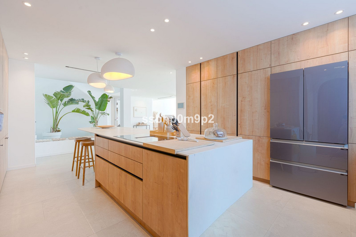 Se vende Villa - Chalet de 5 dormitorios en Costa Del Sol, Málaga, España