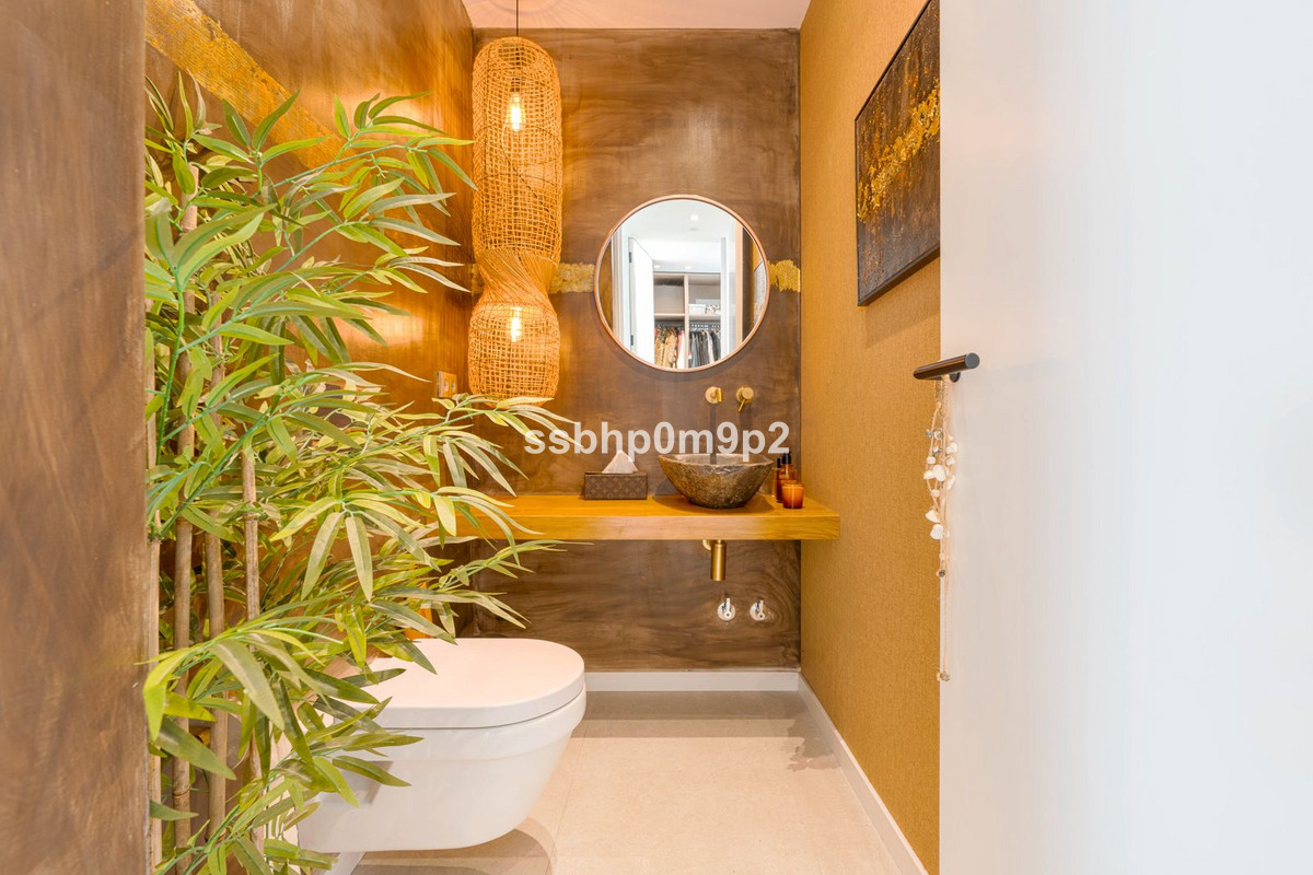Se vende Villa - Chalet de 5 dormitorios en Costa Del Sol, Málaga, España
