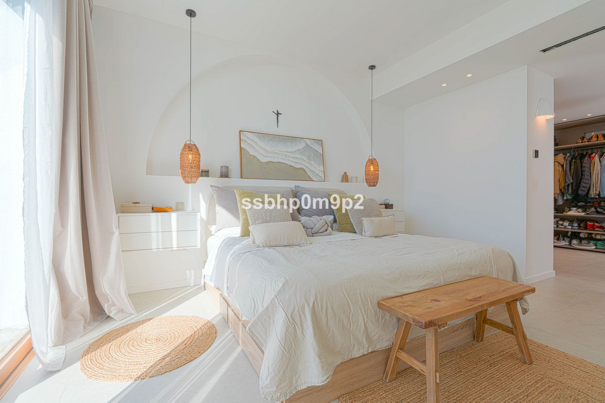Se vende Villa - Chalet de 5 dormitorios en Costa Del Sol, Málaga, España