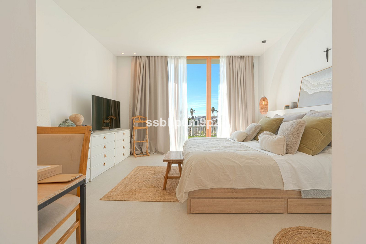Se vende Villa - Chalet de 5 dormitorios en Costa Del Sol, Málaga, España