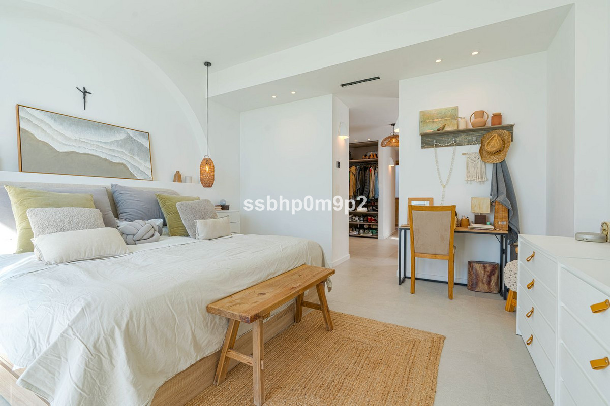 Se vende Villa - Chalet de 5 dormitorios en Costa Del Sol, Málaga, España