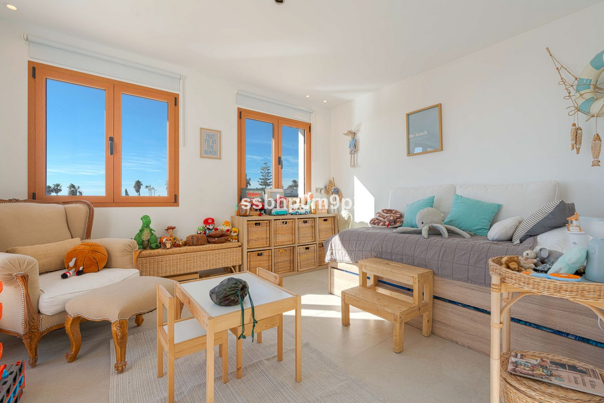 Se vende Villa - Chalet de 5 dormitorios en Costa Del Sol, Málaga, España