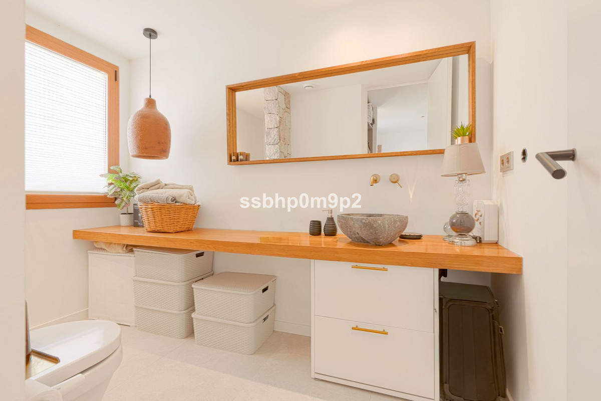 Se vende Villa - Chalet de 5 dormitorios en Costa Del Sol, Málaga, España