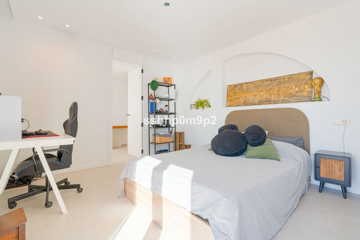Se vende Villa - Chalet de 5 dormitorios en Costa Del Sol, Málaga, España
