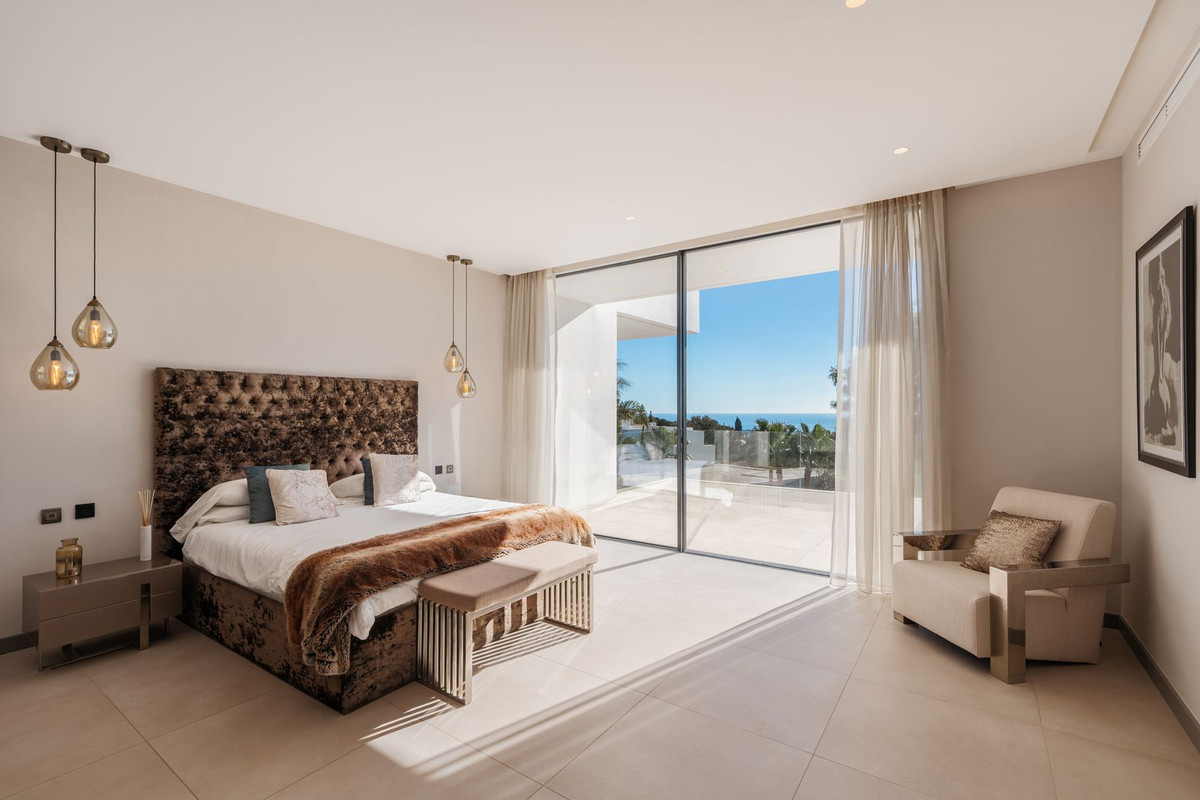 Se vende Villa - Chalet de 5 dormitorios en Costa Del Sol, Málaga, España