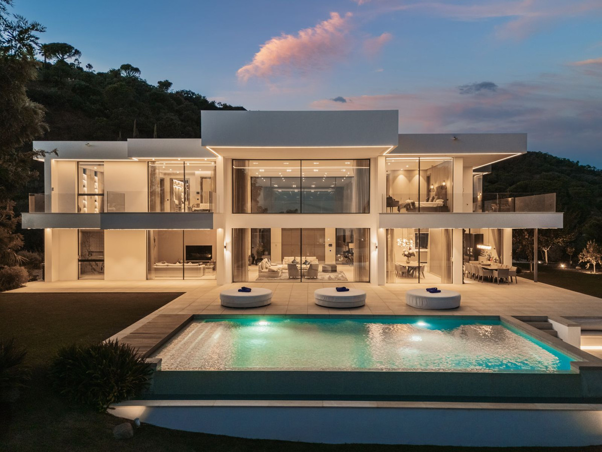 Se vende Villa - Chalet de 5 dormitorios en Costa Del Sol, Málaga, España