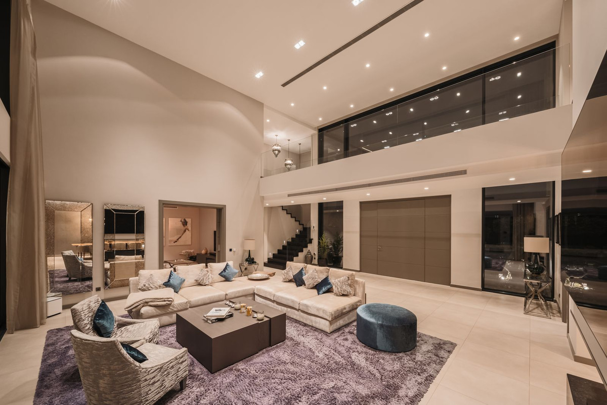 Se vende Villa - Chalet de 5 dormitorios en Costa Del Sol, Málaga, España