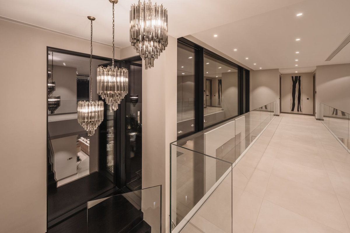 Se vende Villa - Chalet de 5 dormitorios en Costa Del Sol, Málaga, España