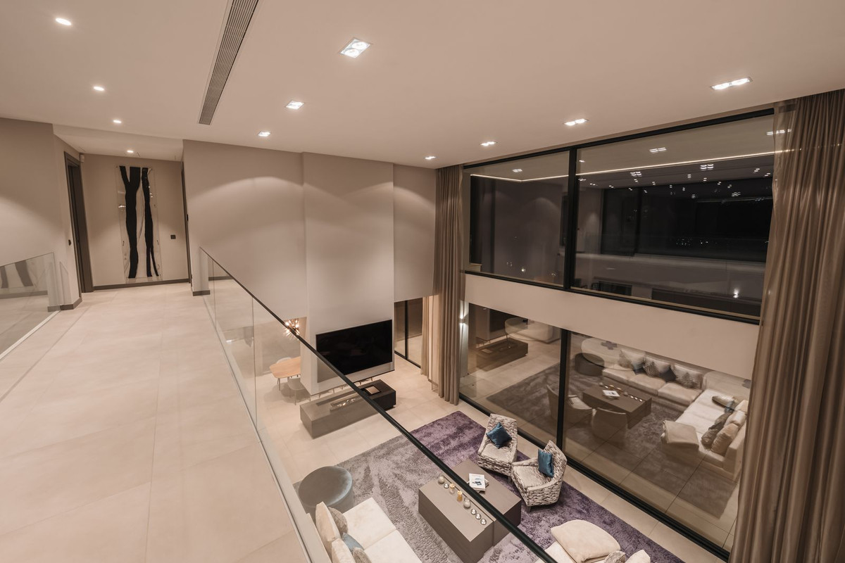 Se vende Villa - Chalet de 5 dormitorios en Costa Del Sol, Málaga, España