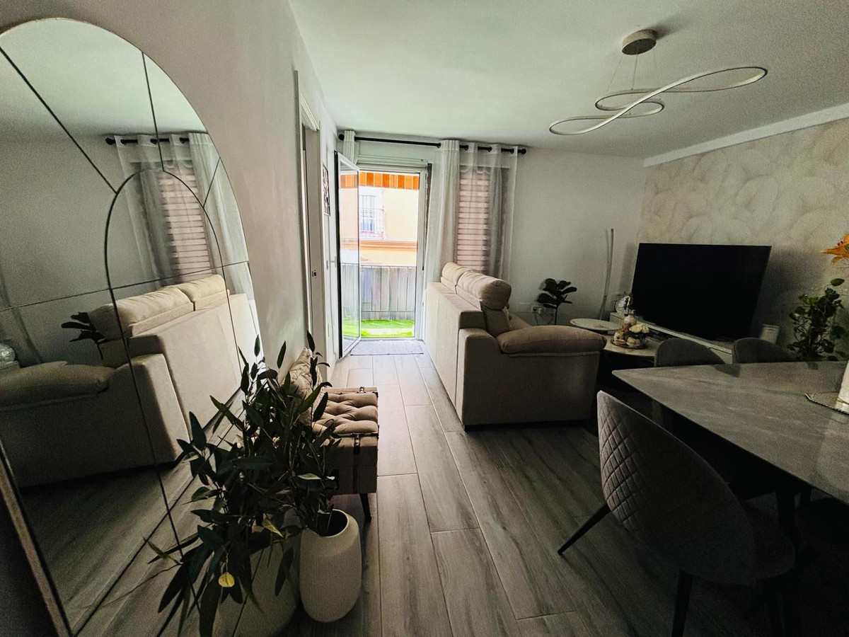 Se vende Apartamento en Planta Última de 3 dormitorios en Costa Del Sol, Málaga, España