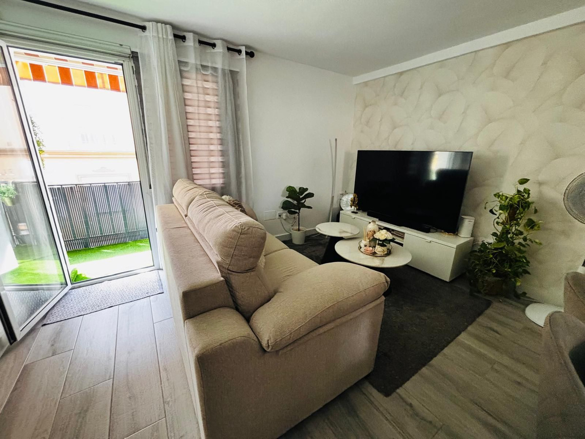 Se vende Apartamento en Planta Última de 3 dormitorios en Costa Del Sol, Málaga, España