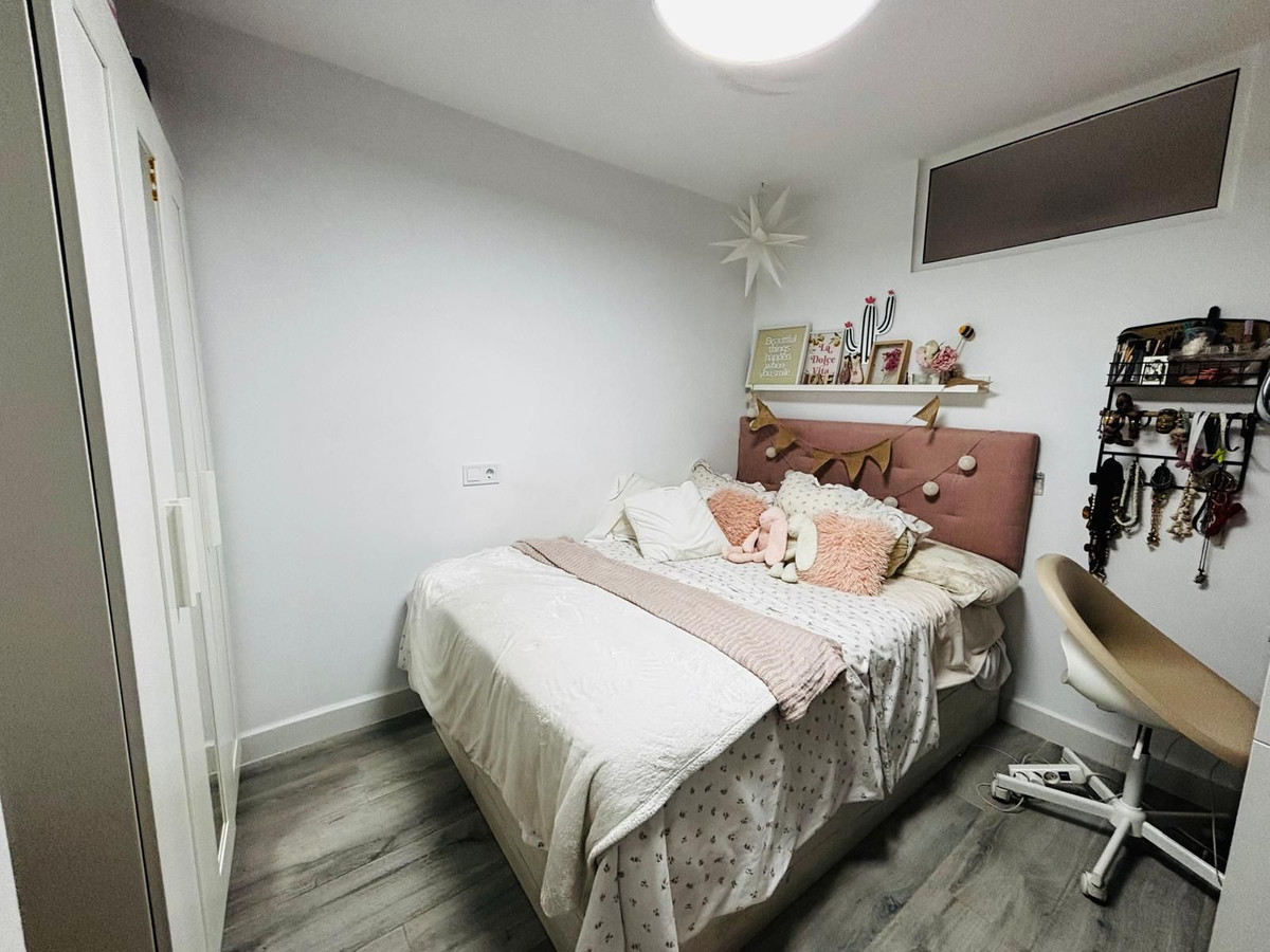 Se vende Apartamento en Planta Última de 3 dormitorios en Costa Del Sol, Málaga, España