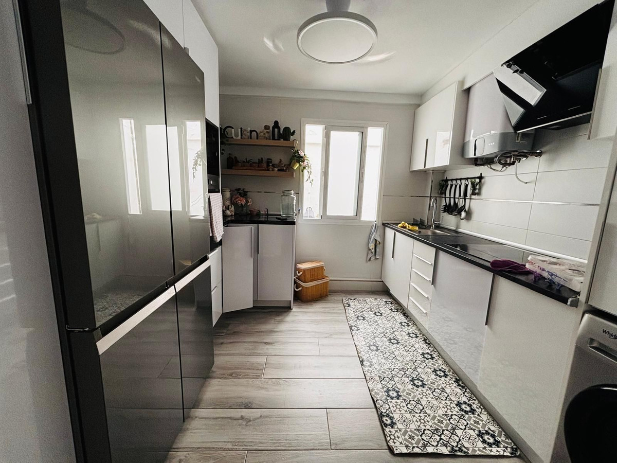 Se vende Apartamento en Planta Última de 3 dormitorios en Costa Del Sol, Málaga, España