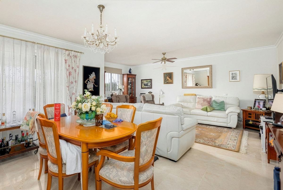 Se vende Pareada de 3 dormitorios en Costa Del Sol, Málaga, España