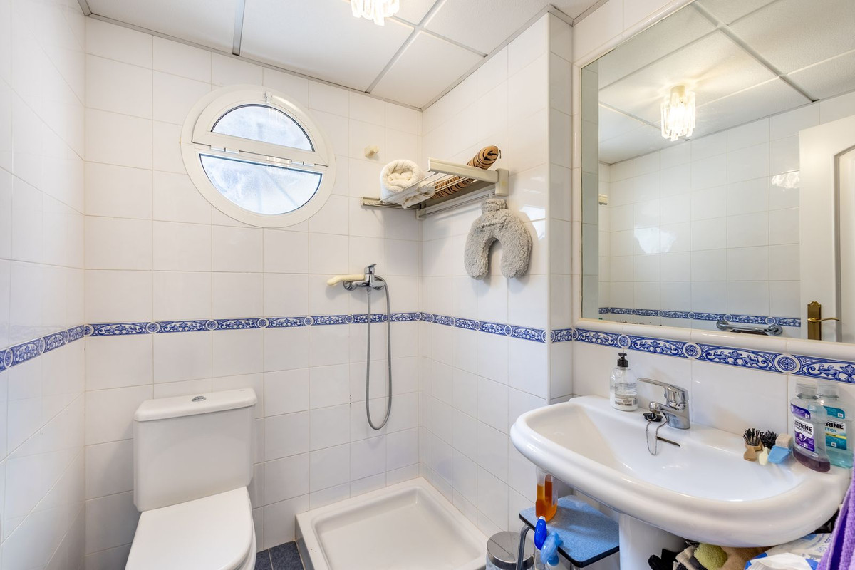 Se vende Pareada de 3 dormitorios en Costa Del Sol, Málaga, España