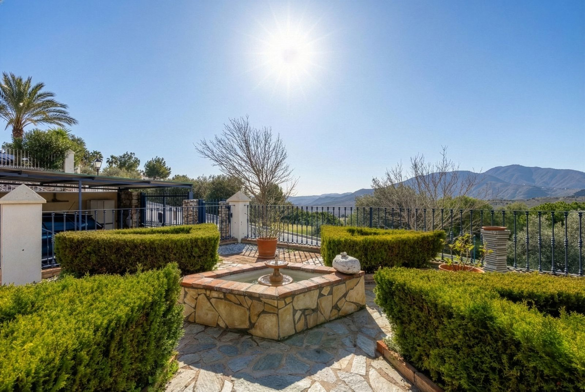 Se vende Pareada de 3 dormitorios en Costa Del Sol, Málaga, España