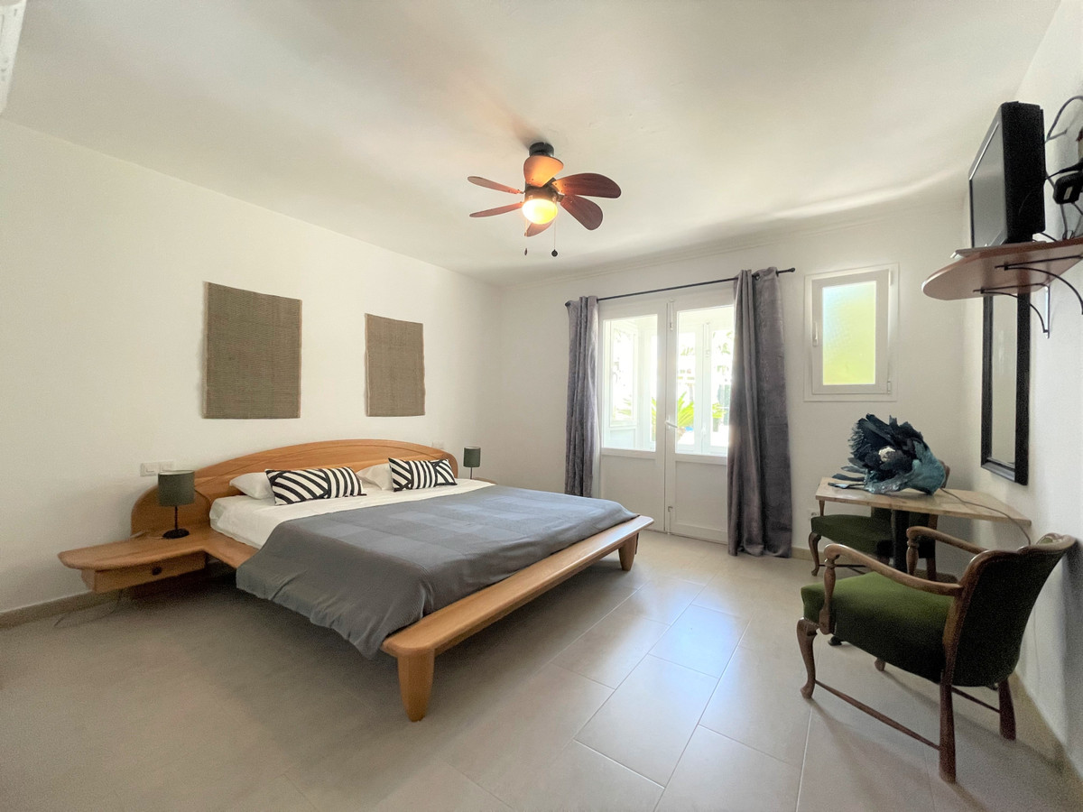 7 Bed Townhouse for sale in Mijas Costa Del Sol, Málaga, Spain