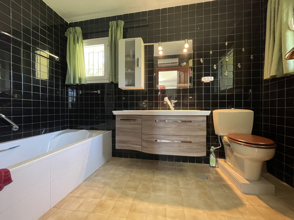 7 Bed Townhouse for sale in Mijas Costa Del Sol, Málaga, Spain