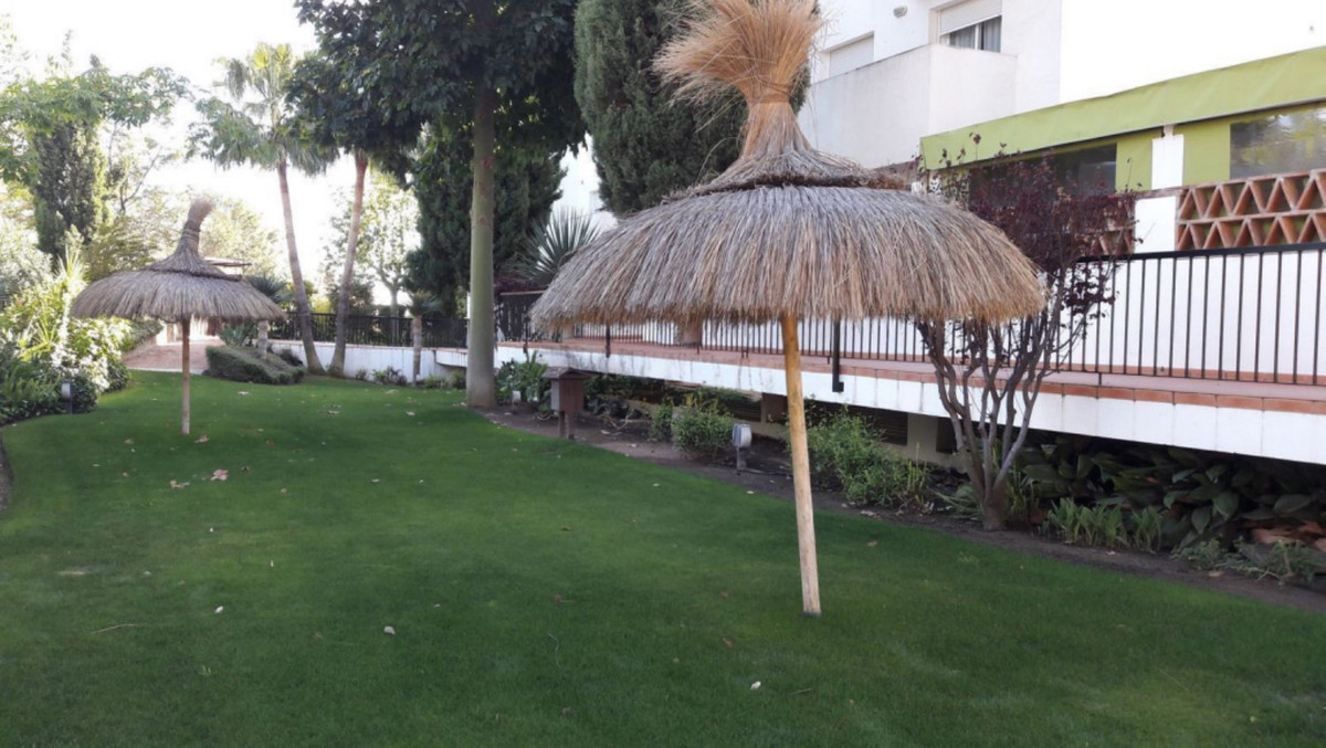 4 Bed Apartment for sale in Benalmadena Costa Del Sol, Málaga, Spain