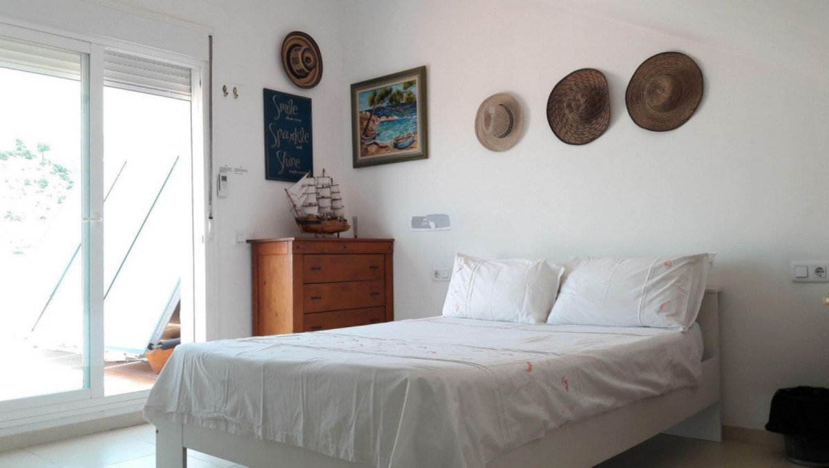 4 Bed Apartment for sale in Benalmadena Costa Del Sol, Málaga, Spain