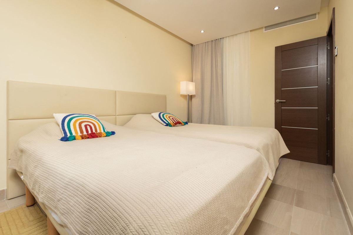 3 Bed Apartment for sale in New Golden Mile Costa Del Sol, Málaga, Spain