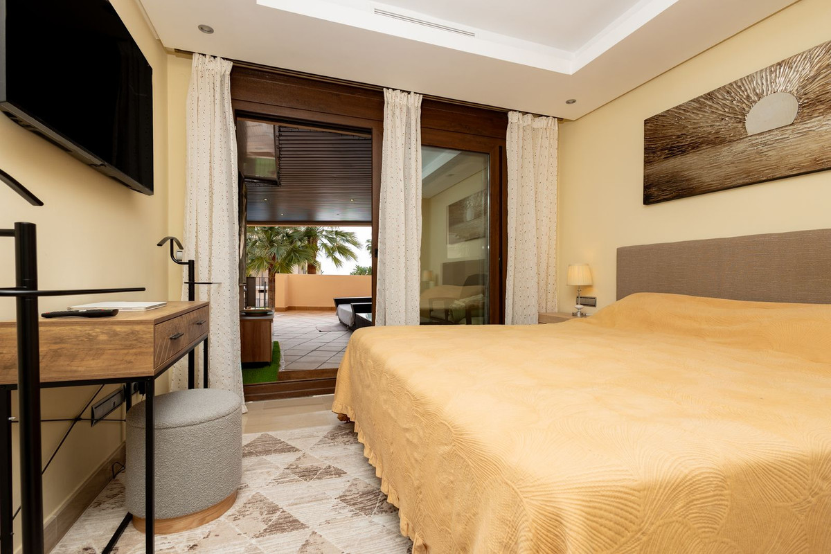 3 Bed Apartment for sale in New Golden Mile Costa Del Sol, Málaga, Spain
